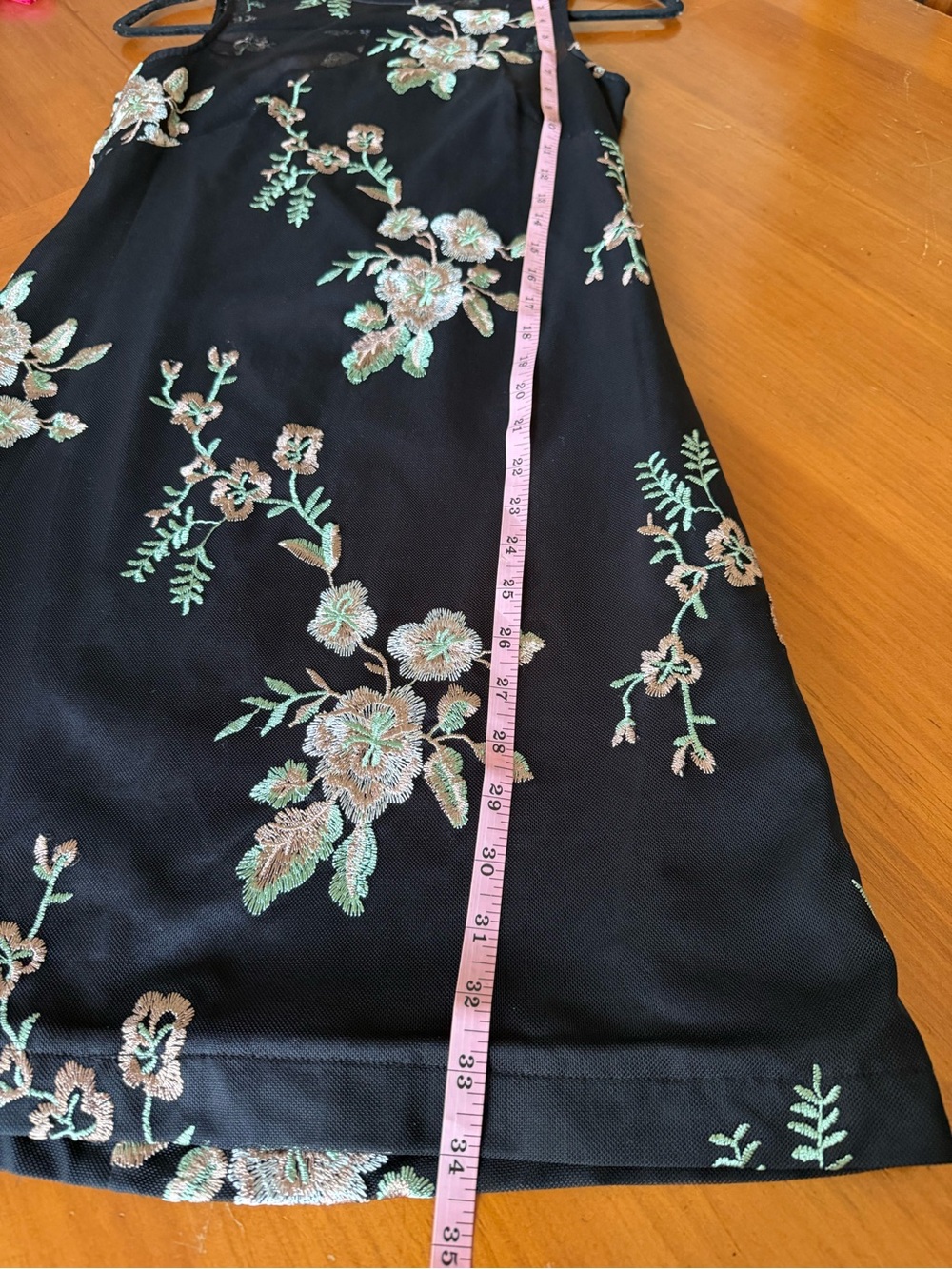 Vince Camuto Floral Black Dress size 4 Gorgeous Detail - Picture 14 of 16